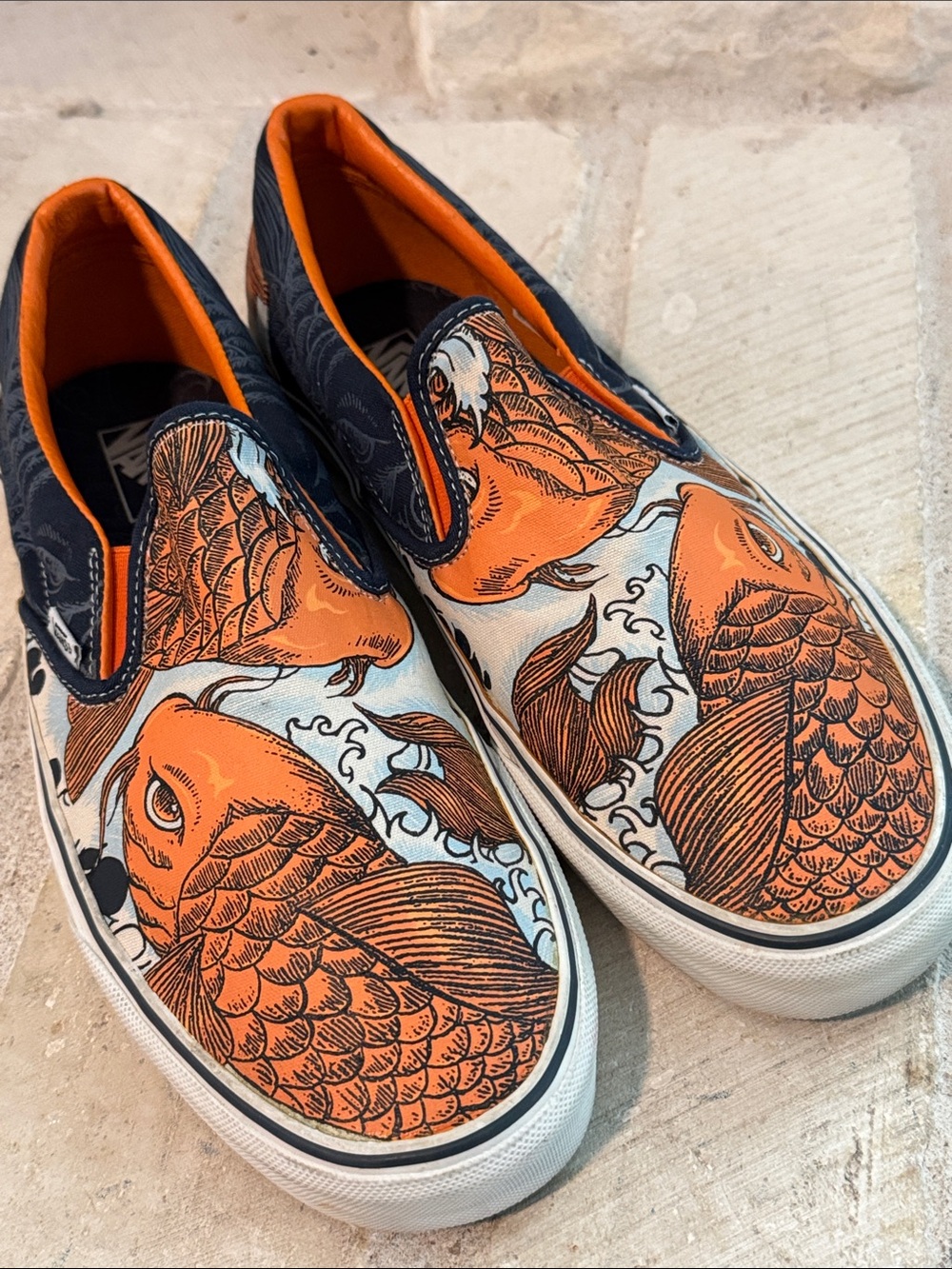 Vans Koi Fish Rare Retired Streetwear Slip-Ons- Unisex size Men’s 11.5 NWOT - Picture 3 of 16